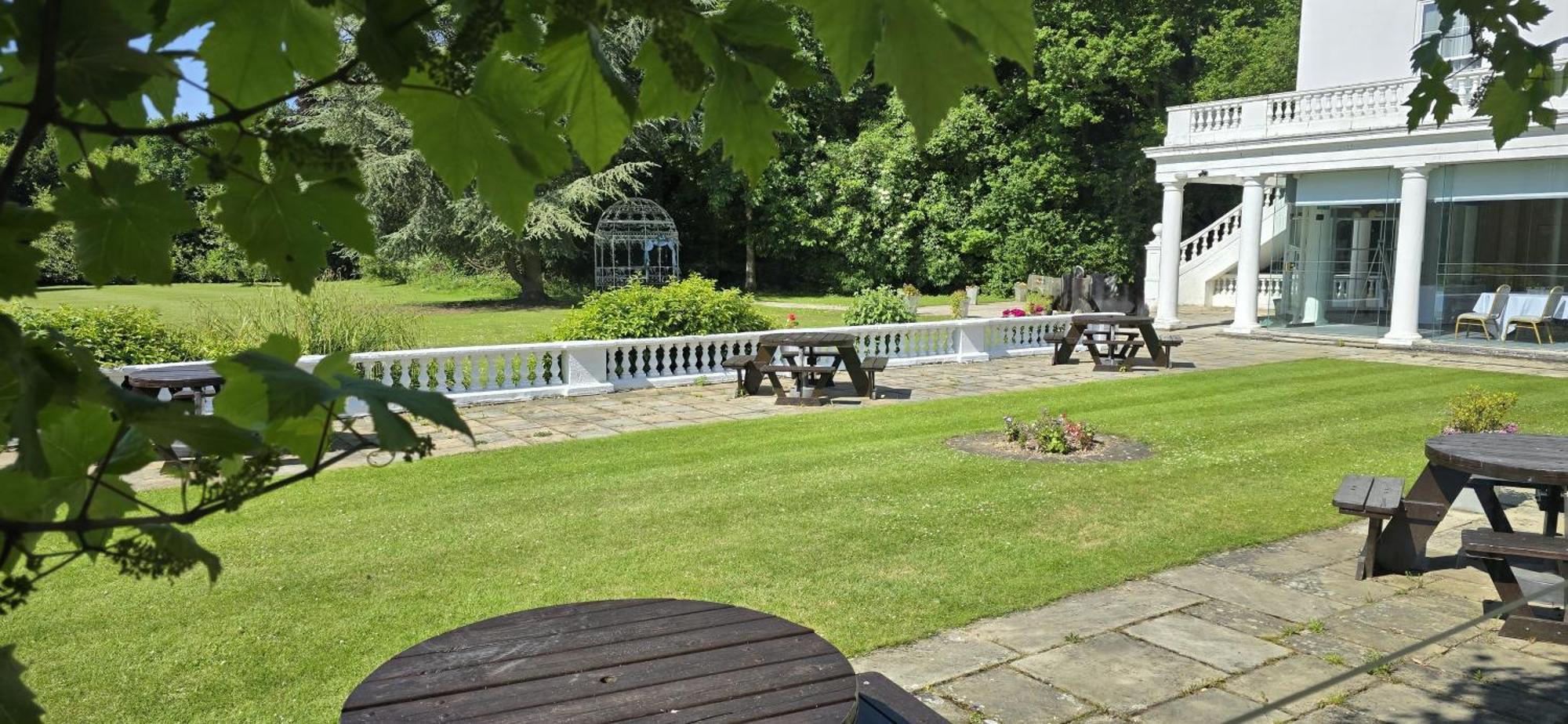Manor Of Groves Hotel, Golf & Health Club Sawbridgeworth Exterior foto